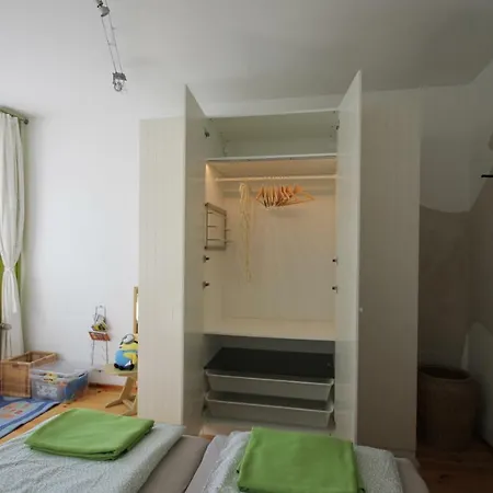Ferienwohnung Ludwigsitz Mitten In Der City *